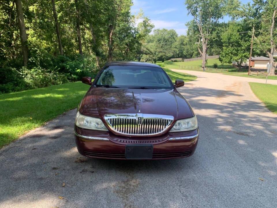 lincoln town car 2004 1LNHM81W04Y684771 image lincoln town car 2004 1LNHM81W04Y684771 image